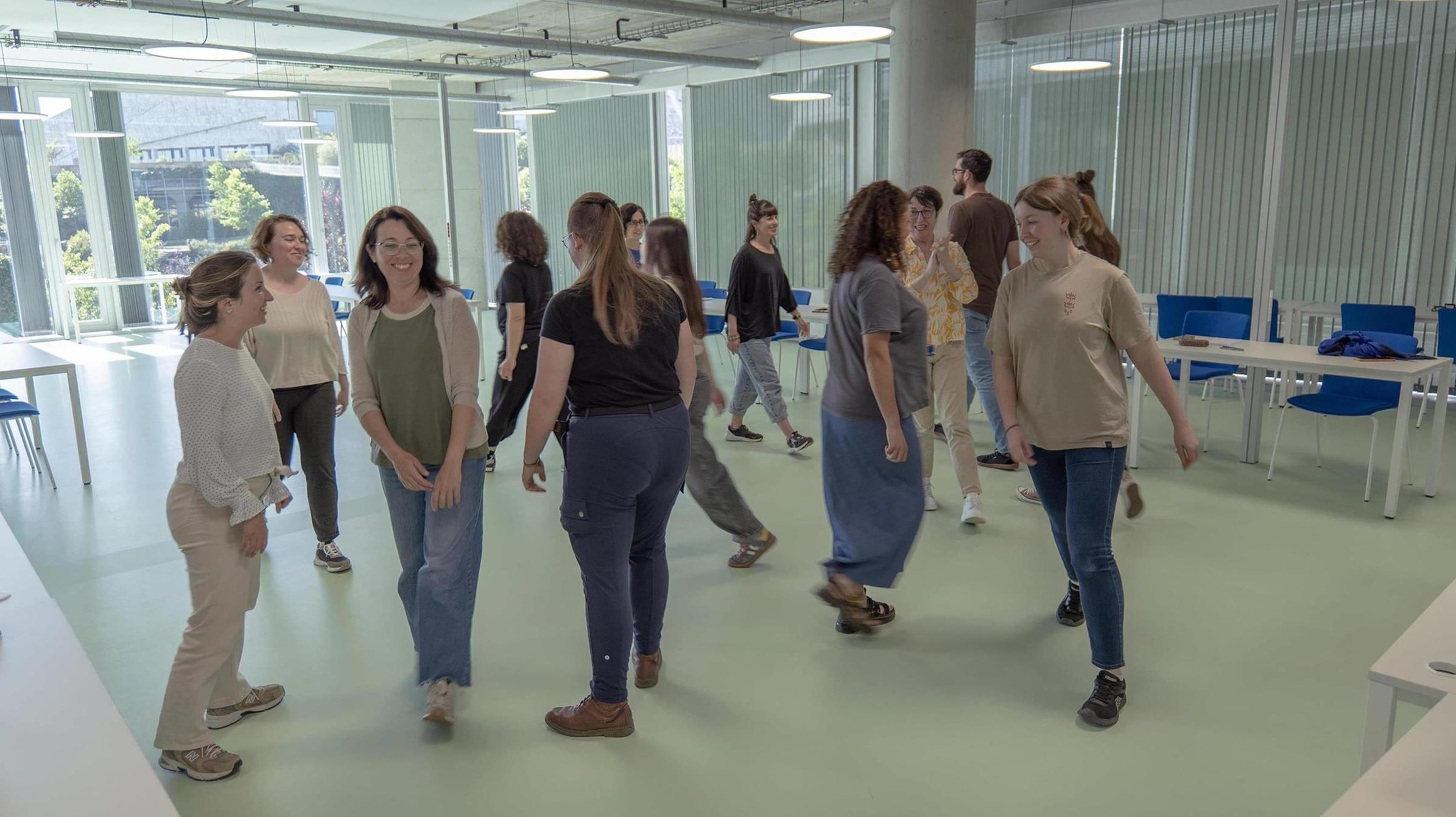 Image of: Cómo brillar al presentar proyectos científicos con técnicas escénicas