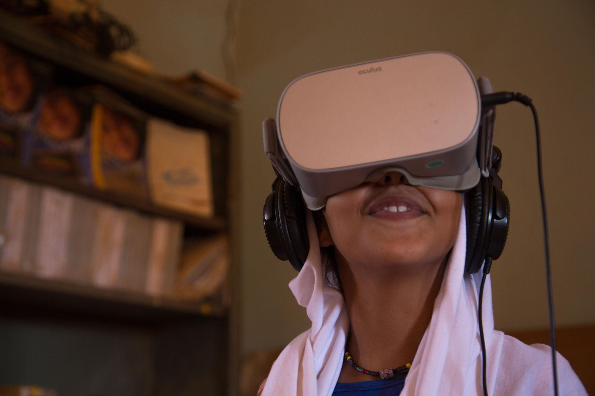 Image of: Compartiendo astronomía en los campos de refugiados saharauis